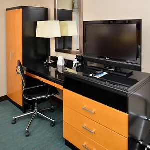3* Отель Express Kennedy Airport, An Ihg