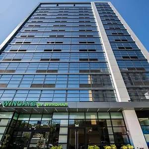 3* Отель Wingate By Wyndham Long Island