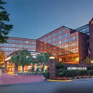 3* Отель Laguardia Plaza